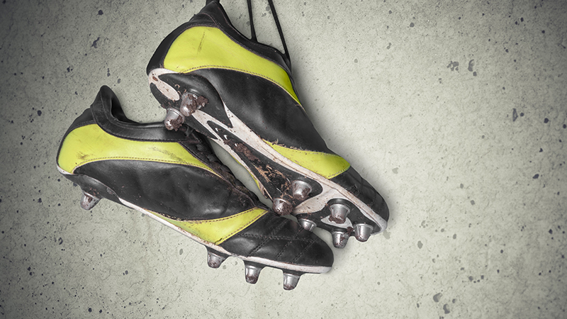 What Age Can You Wear Metal Cleats In Baseball
