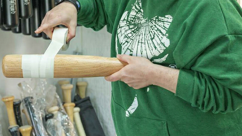 How To Tape A Wood Bat for Elite Performance