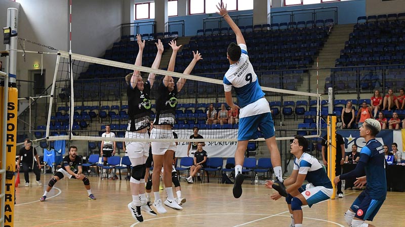  Under The Net In Volleyball