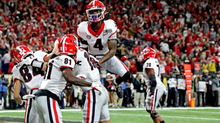 When Does The Clock Stop In College American Football? - Metro League