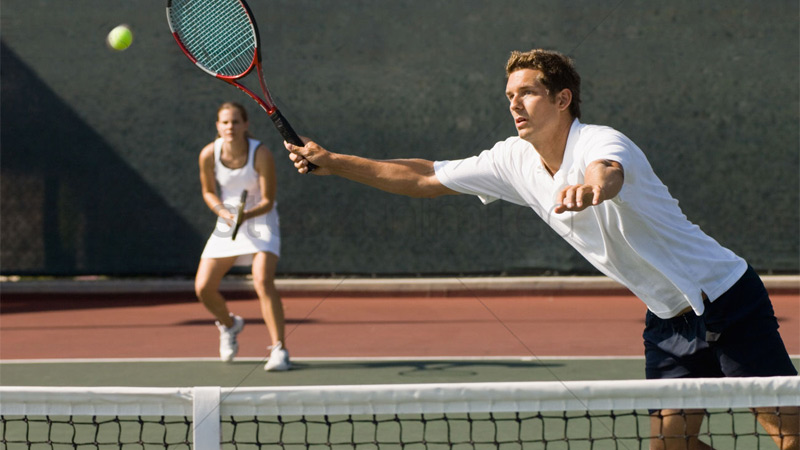 Can Your Racket Hit The Net In Tennis