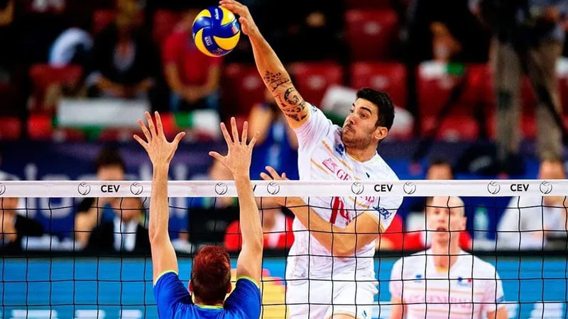 How To Spike A Volleyball Hand Position