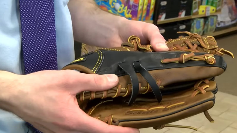 Tips for Steaming a Baseball Glove at Home