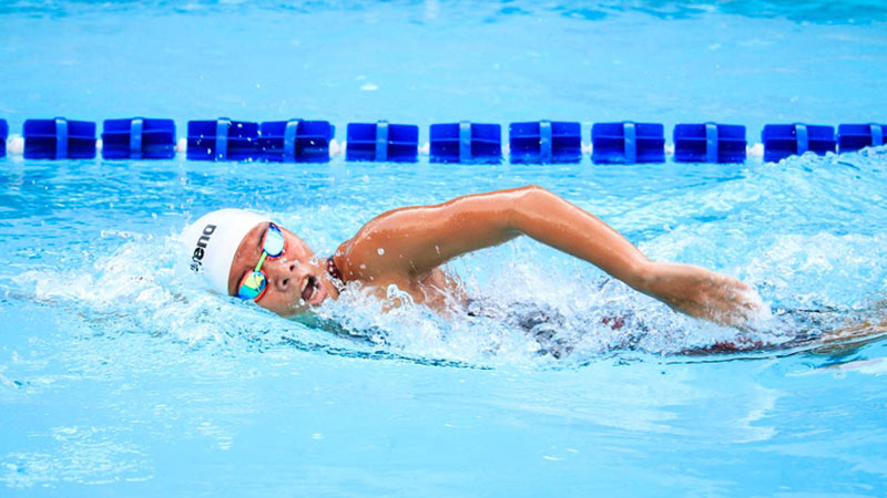 How Do Swimmers Know Where The Wall Is?