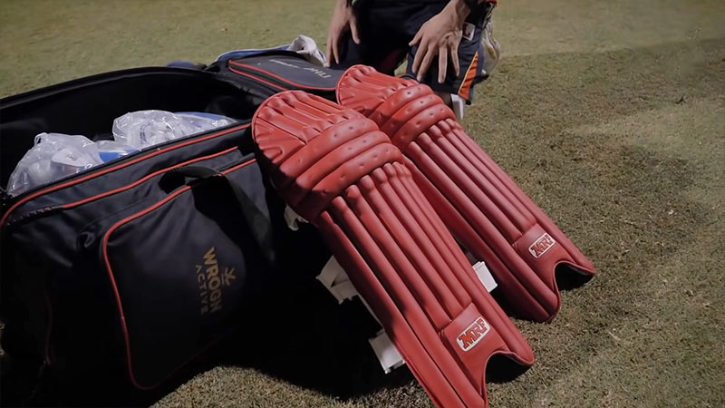 Abdominal Guards for Batsmen and Wicket Keepers