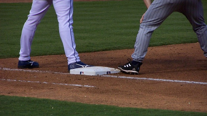 Is tagging up a force out in baseball?