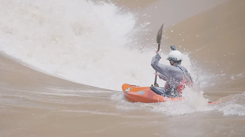 How do you kayak down a river by yourself?