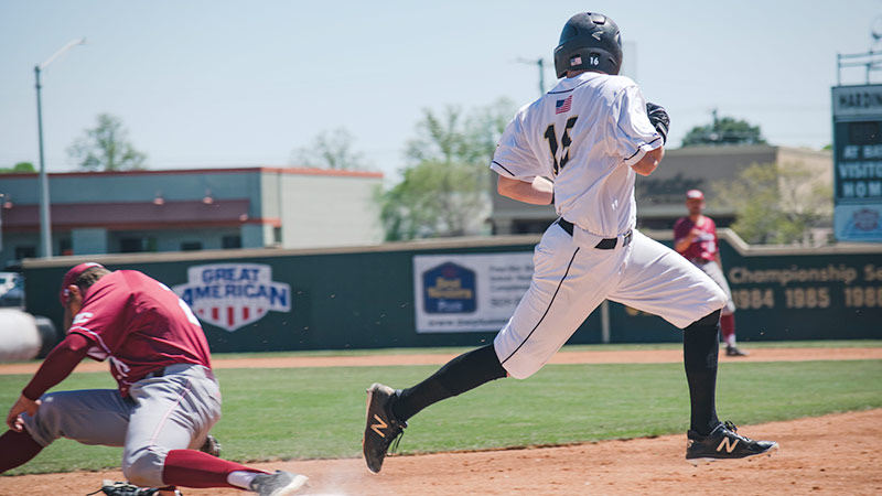 Play 1st Base In Baseball