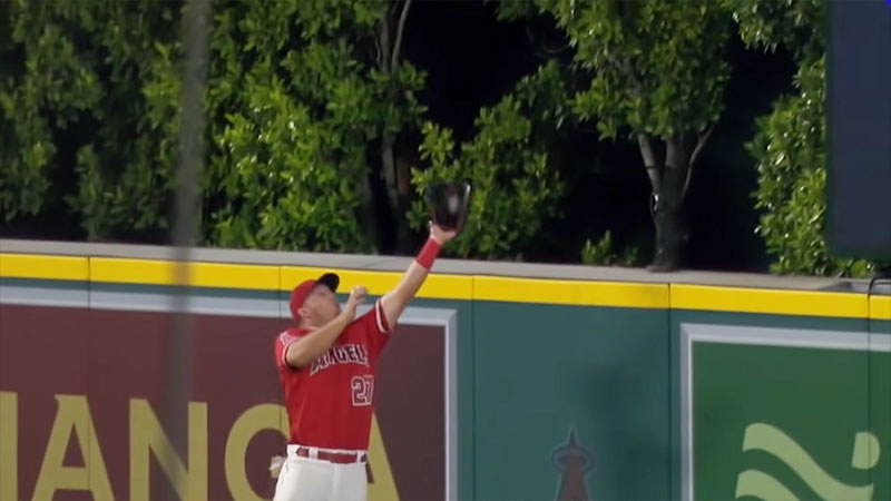 Rearest Catch Baseball