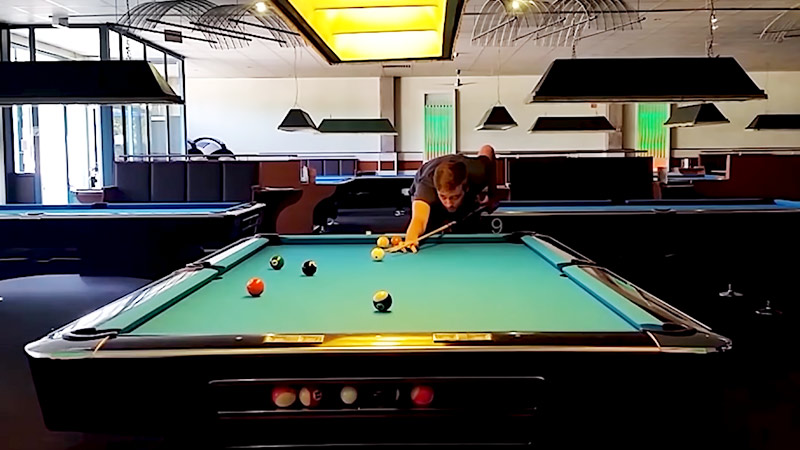 What is a scratch in pool?