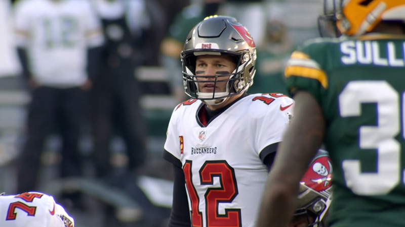 Why Does Tom Brady Have A Gold Captain Patch Metro League