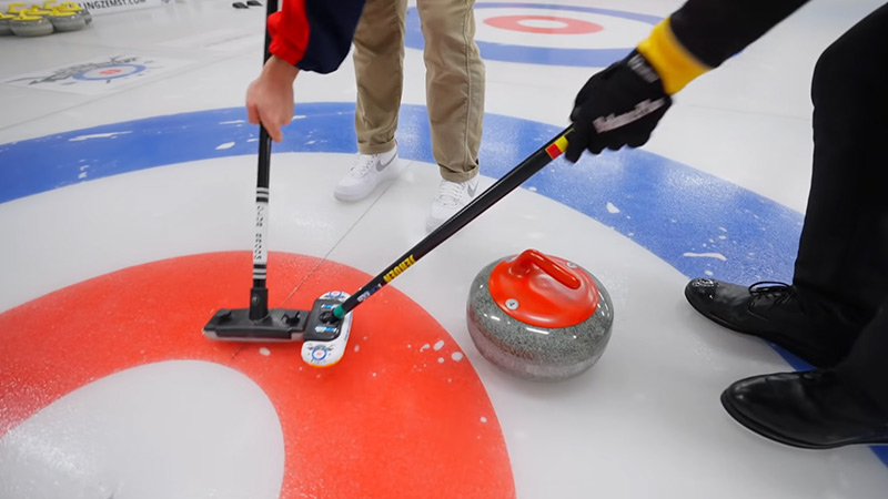 Do curling stones have batteries?