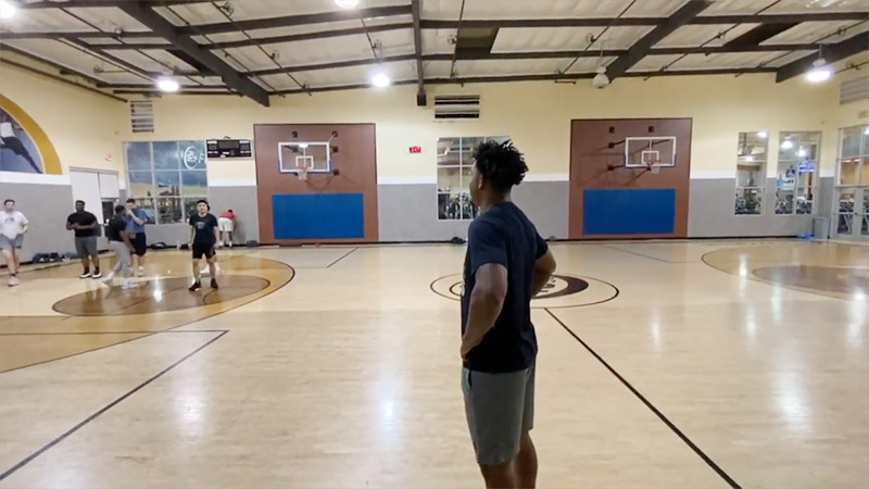 Does 24 Hour Fitness Have A Basketball Court Metro League