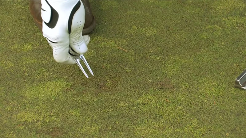 Divot Tool Used For In Golf
