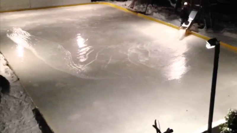 temperature to flood an outdoor rink
