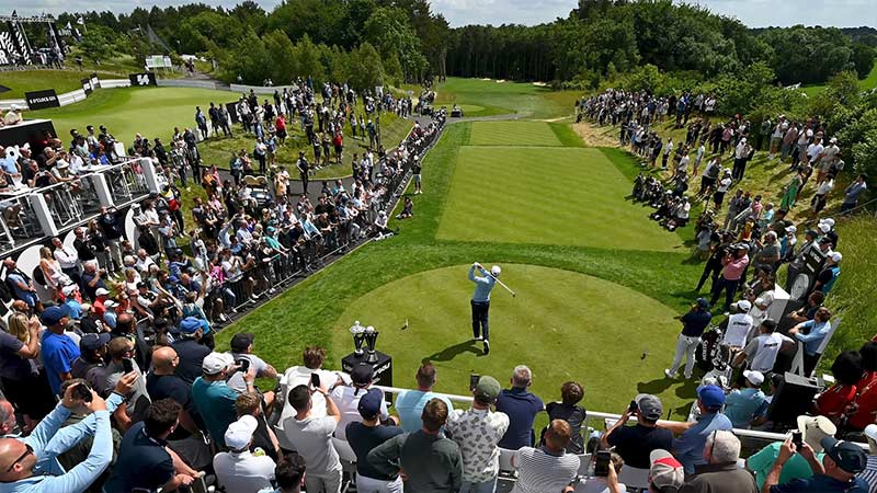 Liv Golf Stand For