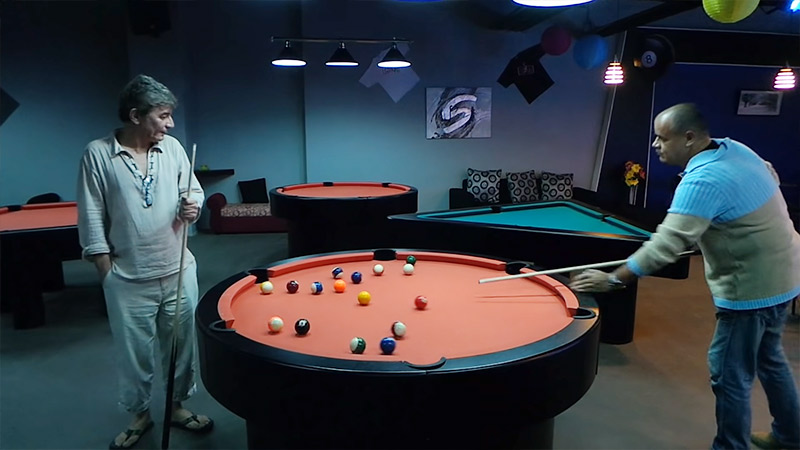 Round Pool Table