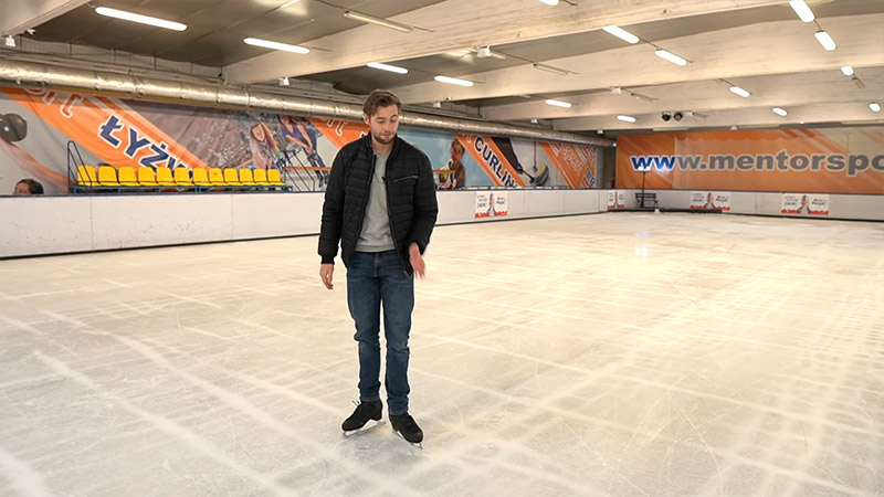 ice skaters spin without getting dizzy