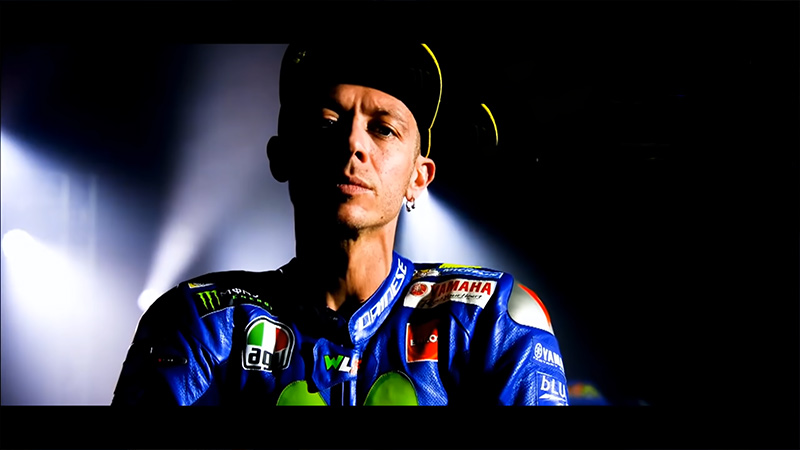 Valentino-Rossi-Racing-In-Motogp