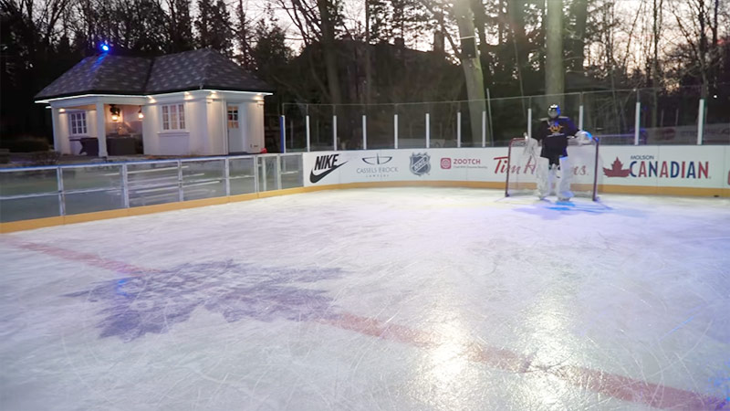 hockey rink stay frozen