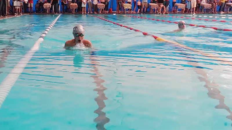 Age Does Competitive Swimming Start