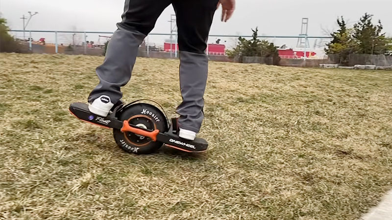 Are One Wheel Powered Electric Skateboards Hard To Rid