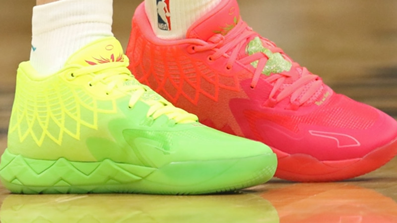 Basketball Players Wear Two Different Colored Shoes