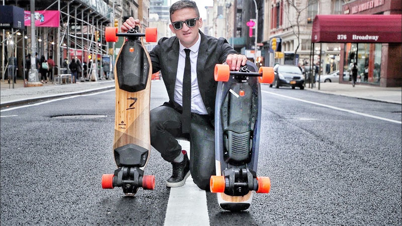 What Skateboard Does Casey Neistat Ride