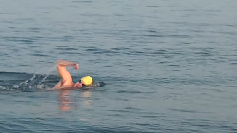People Swim In Lake Pontchartrain