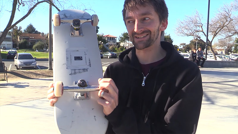 Skateboard Does Tony Hawk Ride