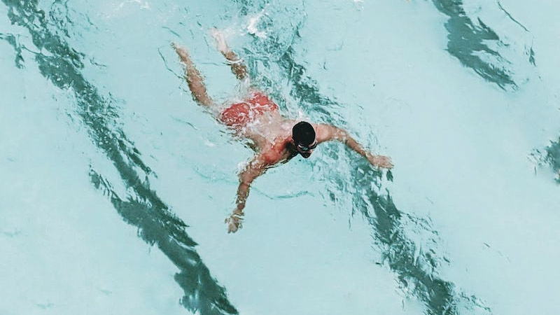 Does Swimming Stretch Your Spine?