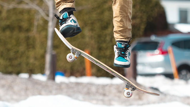Should You Tie Your Shoe Tight While Skateboarding