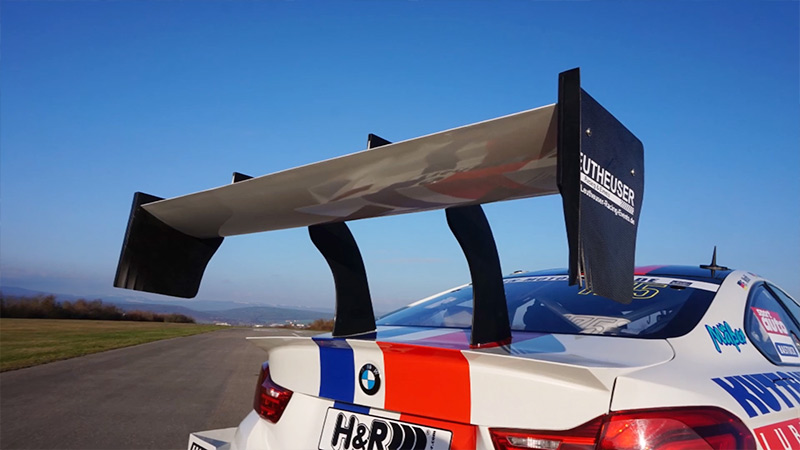 Why Racing Car Have U Shaped Rear Wing
