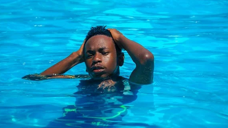 Does Chlorine Darken Skin?