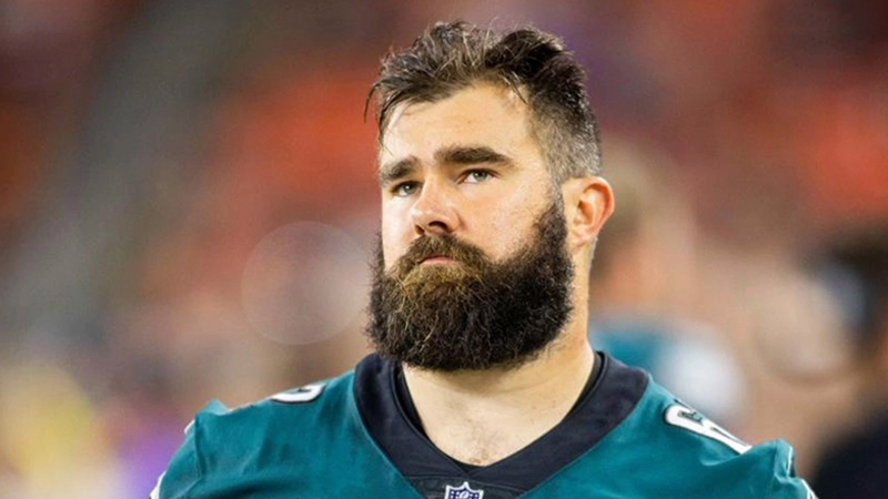 Jason-Kelce-Play-On-The-Eagles