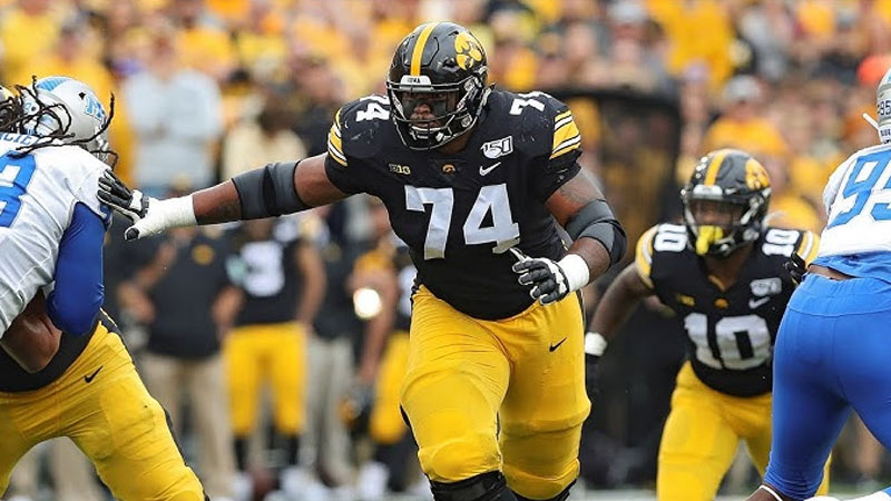 What is the Significance of Tristan Wirfs' Low-Pressure Rate in Pass Protection?