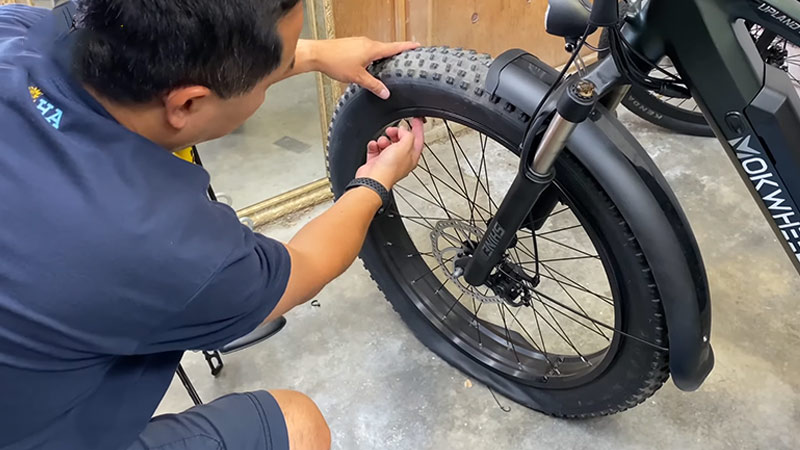 Bike-Tire-Go-Flat-Without-Cap