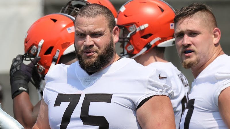 Joel Bitonio