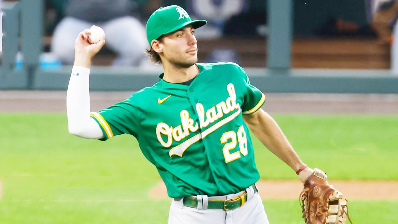 Matt Olson Throw Right-handed