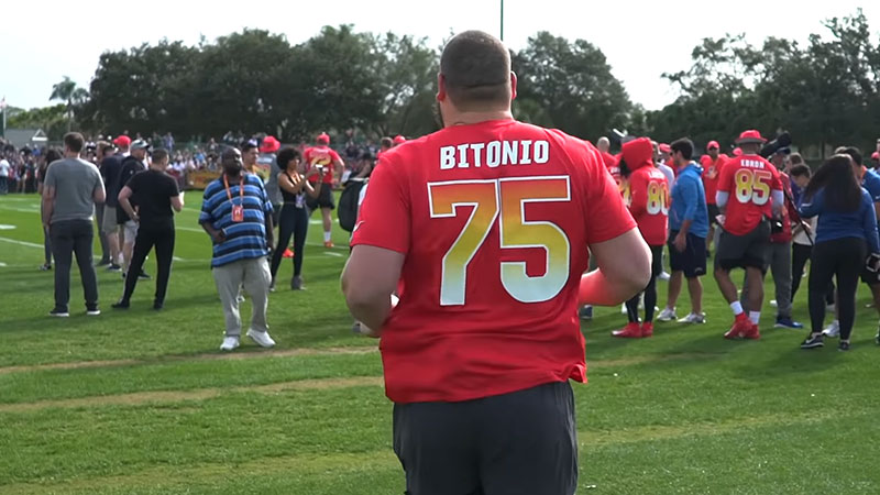 Nationality-Is-Joel-Bitonio