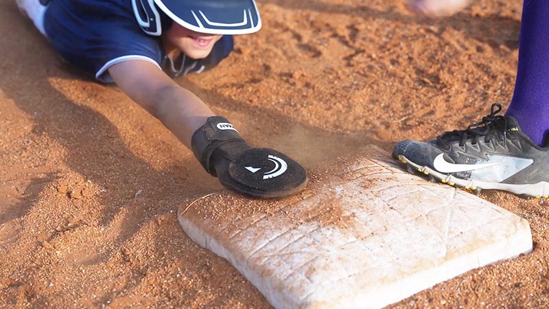 Sliding-Gloves-Used-For-In-Baseball