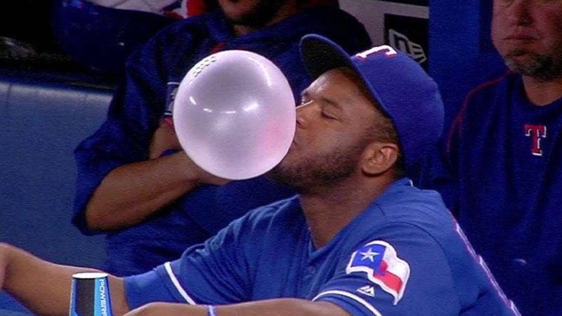 baseball players chew gum