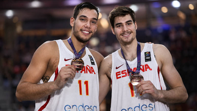 Are Willy and Juancho Hernangómez Brothers