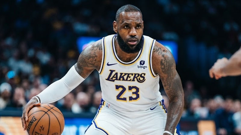 Does LeBron James Have Siblings