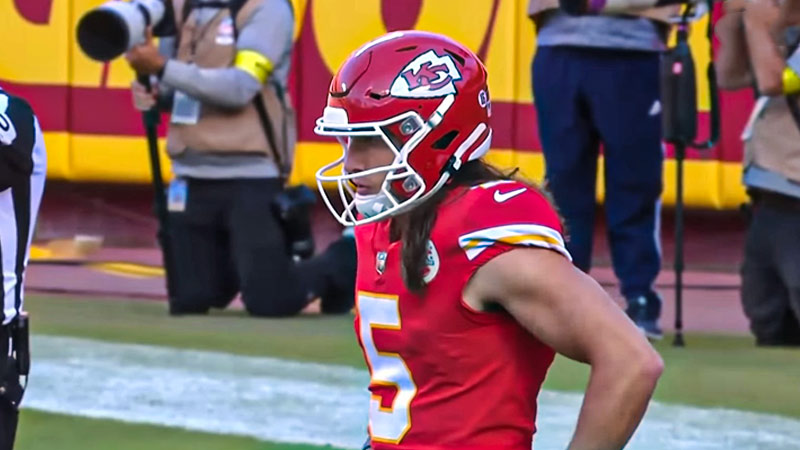 Sets Tommy Townsend Apart as a Football Player in the United States?