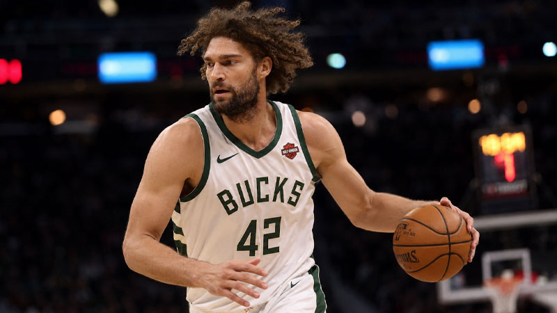 What Ethnicity is Robin Lopez
