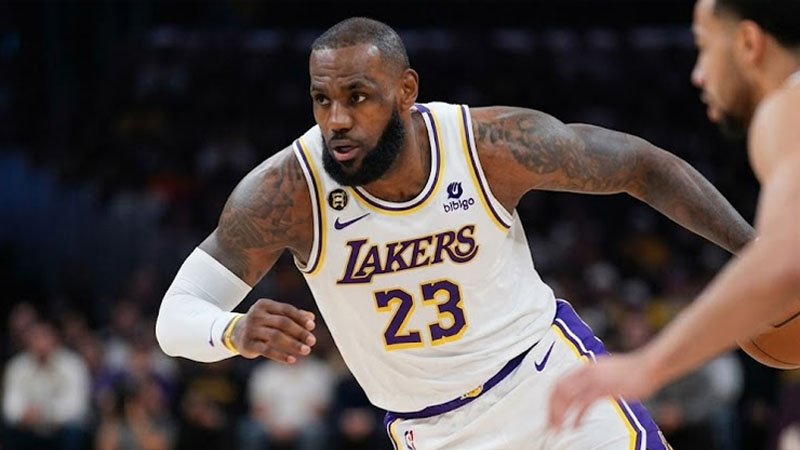 Why Does LeBron James Wear a Sleeve