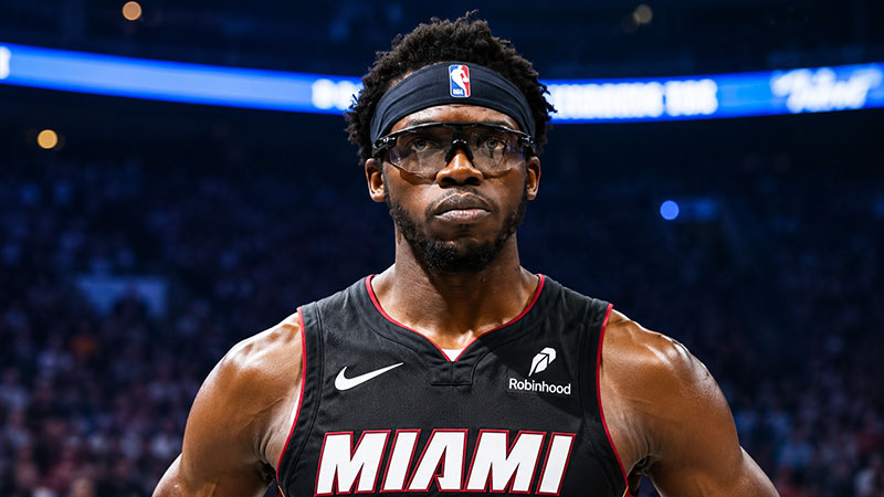 Why Does Reggie Jackson Always Have Bloodshot Eyes