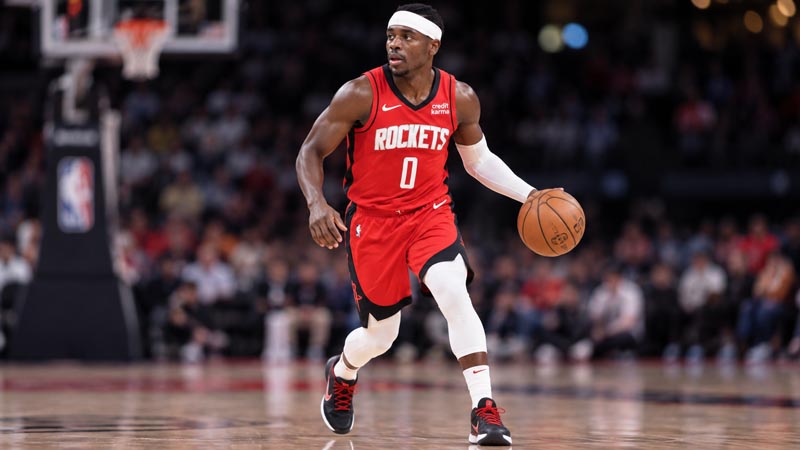 is aaron holiday a starter