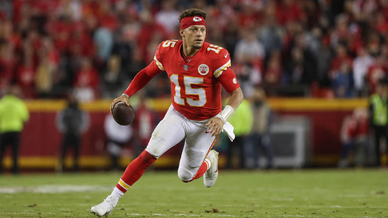 is mahomes the highest paid quarterback